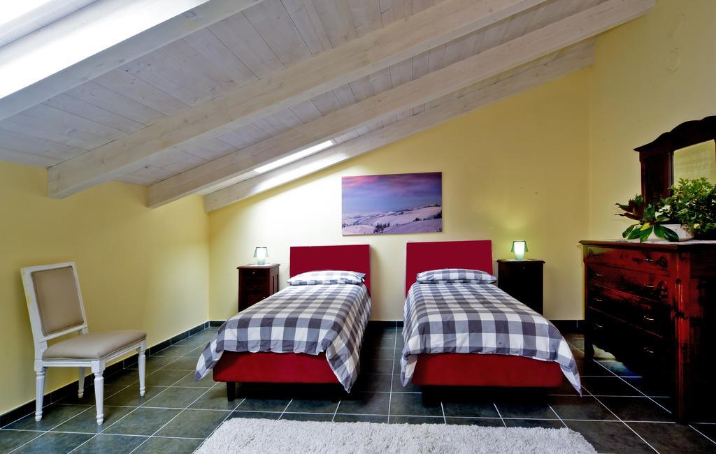 Casa Nalin Apartman La Morra Szoba fotó
